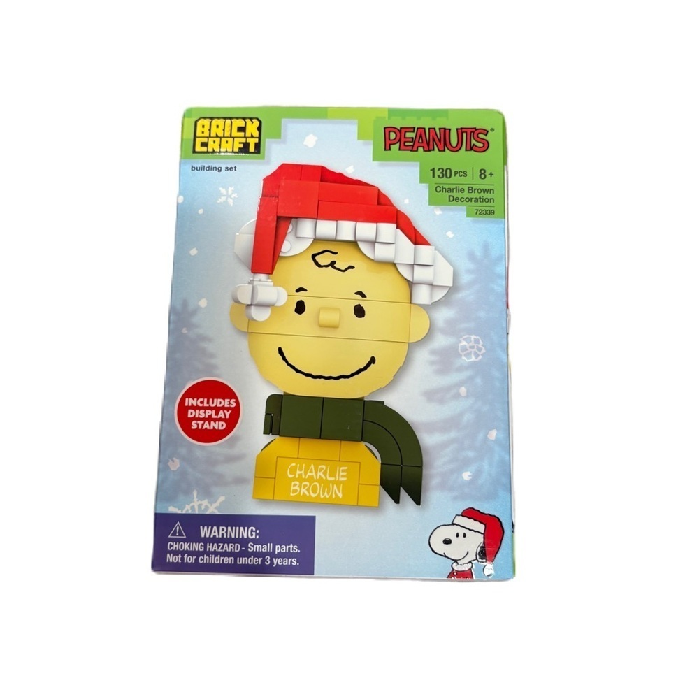 Peanuts Charlie Brown Building Block Set NEW Brick Craft Christmas Santa Hat